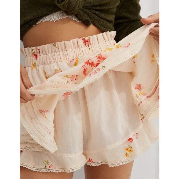 Aerie Cream + Pink Floral Rock 'n' Ruffle Skort - XS - Picture 3 of 11